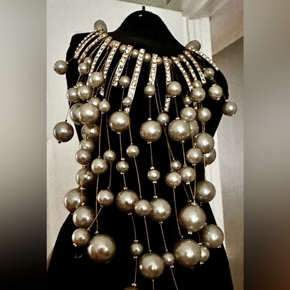Gray fashion Perl necklace  new